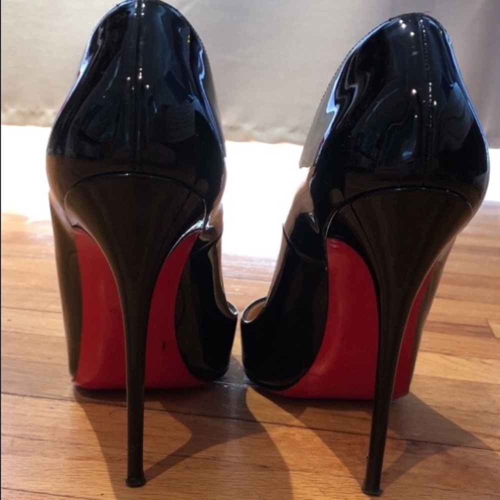 LOUBOUTIN - SO KATE HEELS